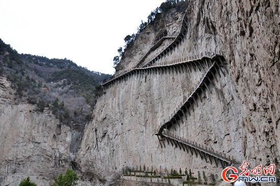 山西介休古城绵山，山西绵山风景名胜区简介