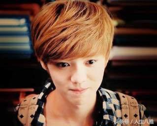 鹿晗的女装照，都说鹿晗像女孩子