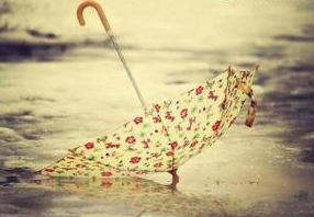 发在qq空间的伤感说说，50句QQ空间伤感说说留言