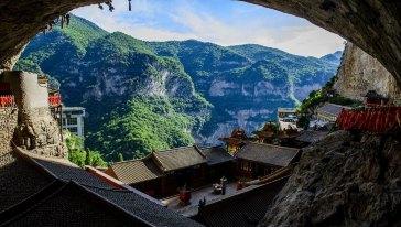 山西介休古城绵山，山西绵山风景名胜区简介