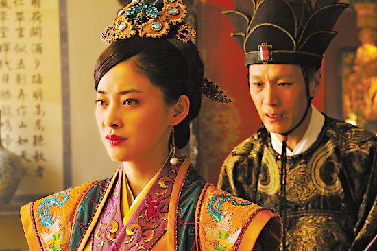 苏培盛发现小太监真实身份，安陵容拿阉人身份笑话苏培盛