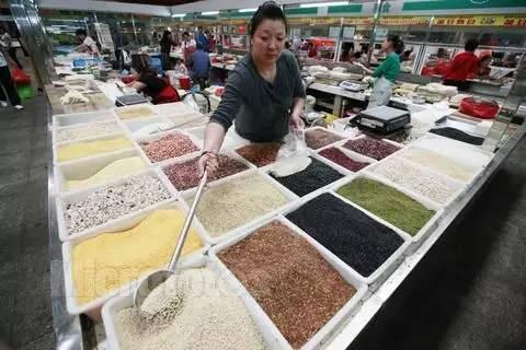 北京年货集市在哪，春联、年货、小吃……海淀四季青这个大集开了