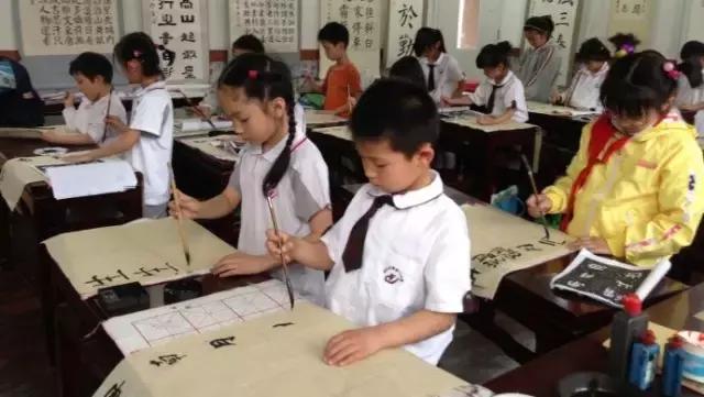 练书法的好处有哪些，学习书法的好处至少三点