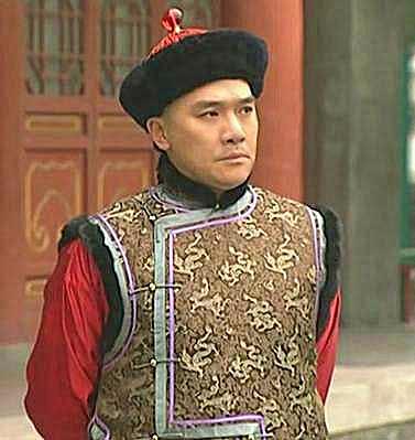 苏培盛发现小太监真实身份，安陵容拿阉人身份笑话苏培盛