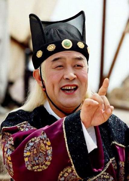 苏培盛发现小太监真实身份，安陵容拿阉人身份笑话苏培盛