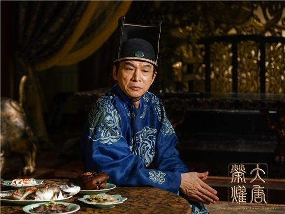 苏培盛发现小太监真实身份，安陵容拿阉人身份笑话苏培盛