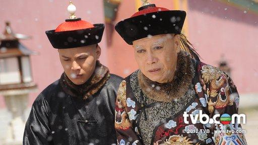 苏培盛发现小太监真实身份，安陵容拿阉人身份笑话苏培盛