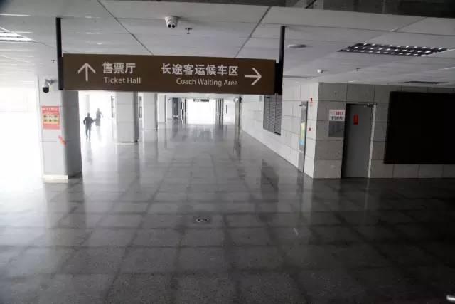 上饶火车站开列车，新春走基层丨“95后”班组的春运使命