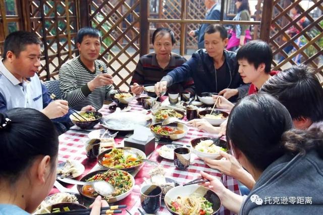 今年托克逊县杏花节是否有，盼望着盼望着托克逊杏花季就要来啦