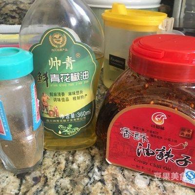 重庆美食攻略烤脑花，就爱这一口-重庆烤脑花