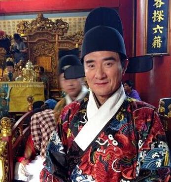 苏培盛发现小太监真实身份，安陵容拿阉人身份笑话苏培盛