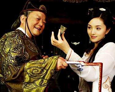 苏培盛发现小太监真实身份，安陵容拿阉人身份笑话苏培盛