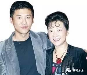 李方丁和王骁婚纱照，星二代的孩子（星二代被父母反对入行）