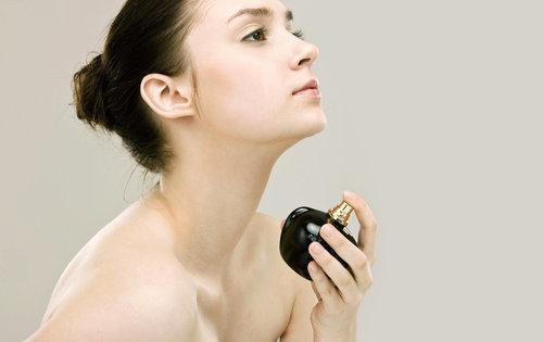 孕妇能用香水吗，孕妇可以不可以用香水（孕妇到底能不能用香水）