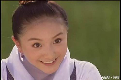 黄轩前三个女朋友，16岁出道演技秒杀小花旦