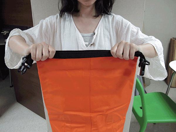 时尚潮流防水包，也许你需要一个防水好包包