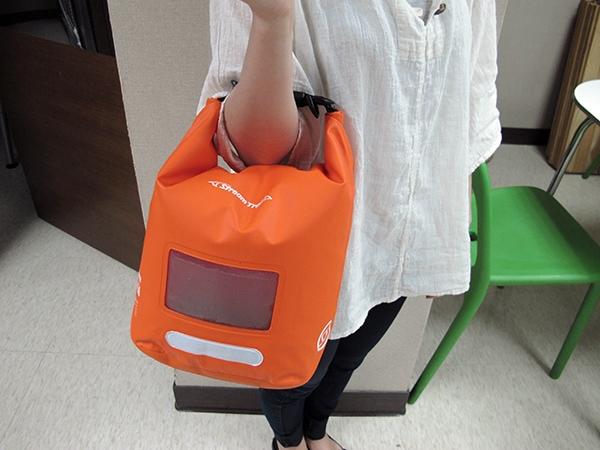 时尚潮流防水包，也许你需要一个防水好包包