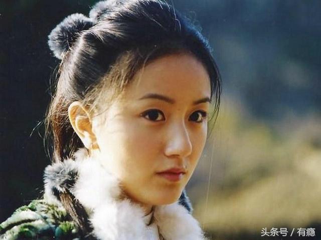 黄轩前三个女朋友，16岁出道演技秒杀小花旦