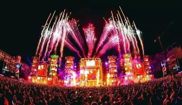 曼谷泼水音乐节，泰国全球最大泼水狂欢音乐节