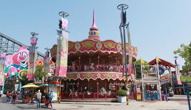 上海欢乐谷门票多少钱一张，上海欢乐谷一日游记（上海欢乐谷全价票将调整为260元/人）