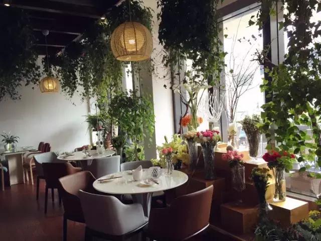 现在可以去北京旅游吗，现在去北京旅游一天能去吗