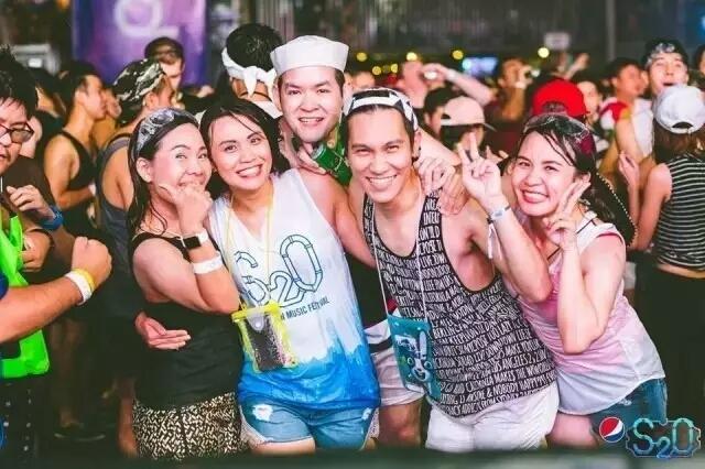 曼谷泼水音乐节，泰国全球最大泼水狂欢音乐节