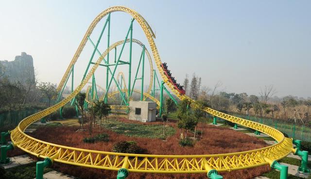 上海欢乐谷门票多少钱一张，上海欢乐谷一日游记（上海欢乐谷全价票将调整为260元/人）