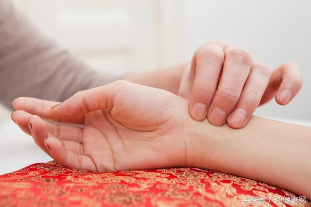 孕期不能碰的18种食物，孕期不能碰的18种食物有哪些（女性孕期最好别吃这些食物）