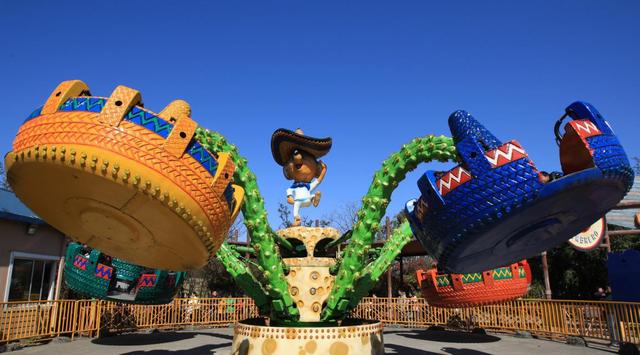 上海欢乐谷门票多少钱一张，上海欢乐谷一日游记（上海欢乐谷全价票将调整为260元/人）