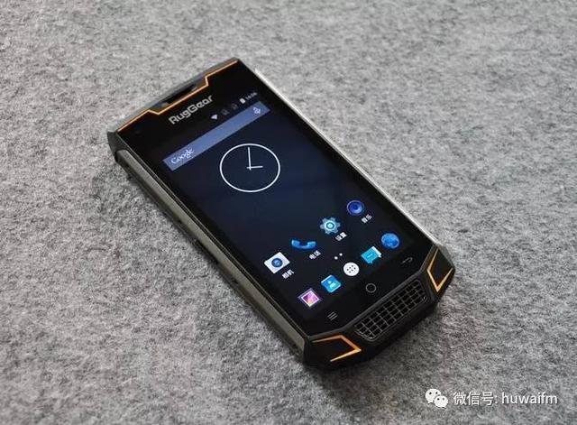 诺基亚最新款功能机，诺基亚和它们比简直弱爆了