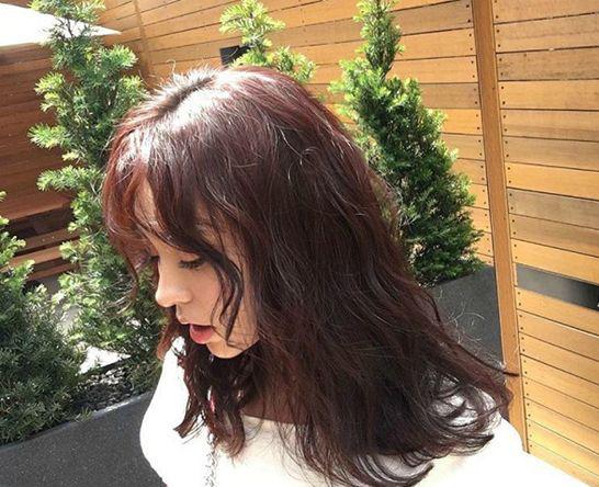 睡不醒发型图片，适合女生的中长发背头（睡不醒lob头你要试试吗）