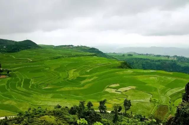 贵阳哪里适合情侣旅游，去贵阳郊外寻一处民俗村