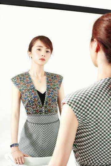 旋风少女戚百草努力的样子，毫不起眼的小配角却红到发紫.还记得她们吗