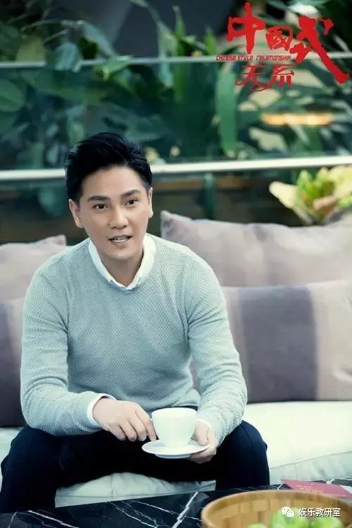 48岁成名后又离开20年结发妻，出生豪门家世显赫