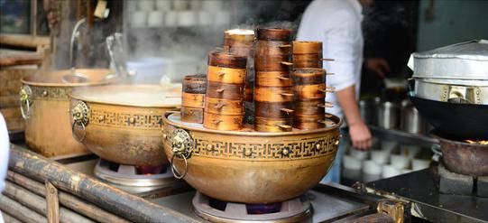 宽窄巷子的特色，宽窄巷子的特色美食（宽窄巷子的美食）