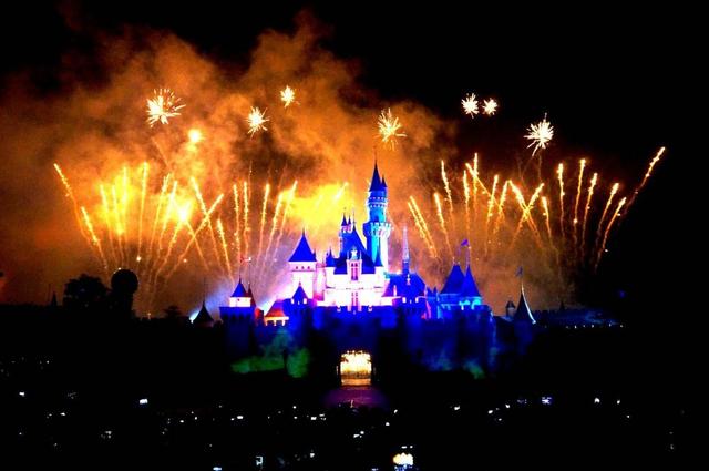 香港迪士尼乐园门票，香港迪士尼乐园门票价格（香港迪士尼攻略）