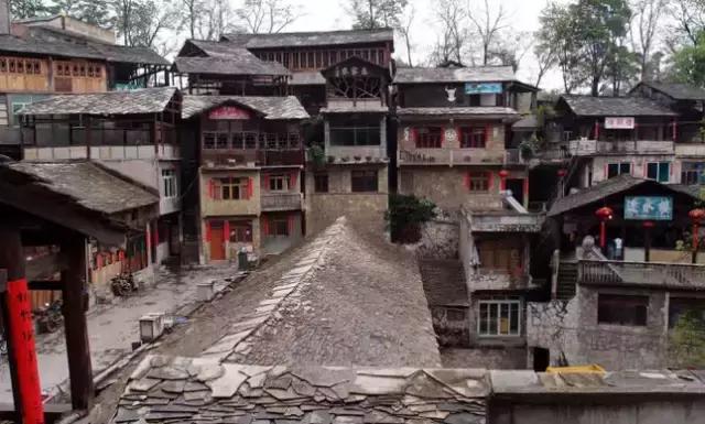 贵阳哪里适合情侣旅游，去贵阳郊外寻一处民俗村