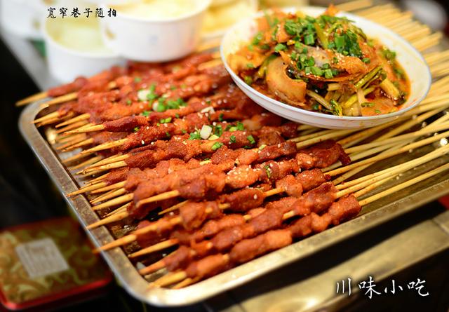 宽窄巷子的特色，宽窄巷子的特色美食（宽窄巷子的美食）