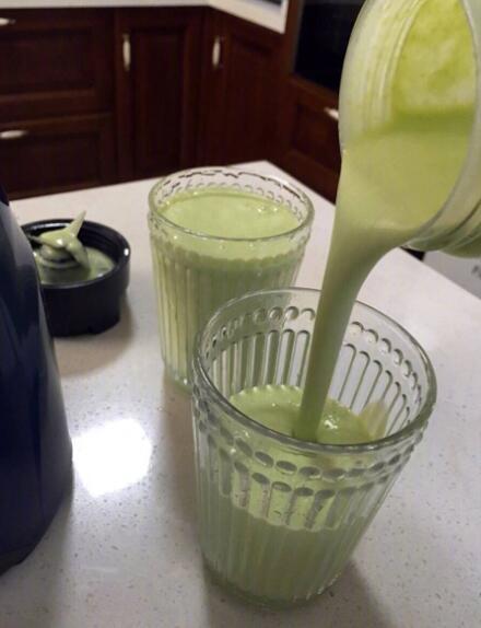 如何制作蓝莓果汁，蓝莓女生的最爱-蓝莓奶昔的独家做法