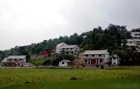 贵阳哪里适合情侣旅游，去贵阳郊外寻一处民俗村