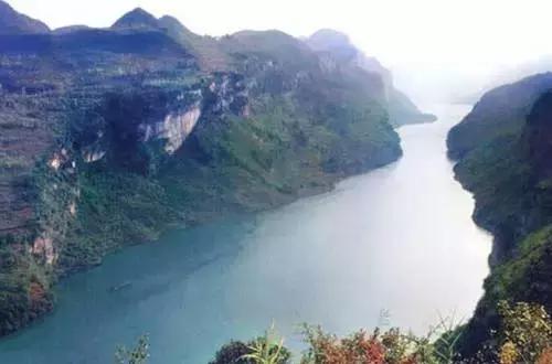 贵阳哪里适合情侣旅游，去贵阳郊外寻一处民俗村