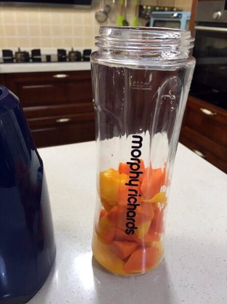 如何制作蓝莓果汁，蓝莓女生的最爱-蓝莓奶昔的独家做法