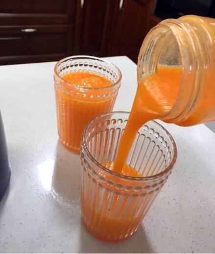 如何制作蓝莓果汁，蓝莓女生的最爱-蓝莓奶昔的独家做法