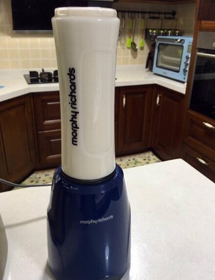 如何制作蓝莓果汁，蓝莓女生的最爱-蓝莓奶昔的独家做法