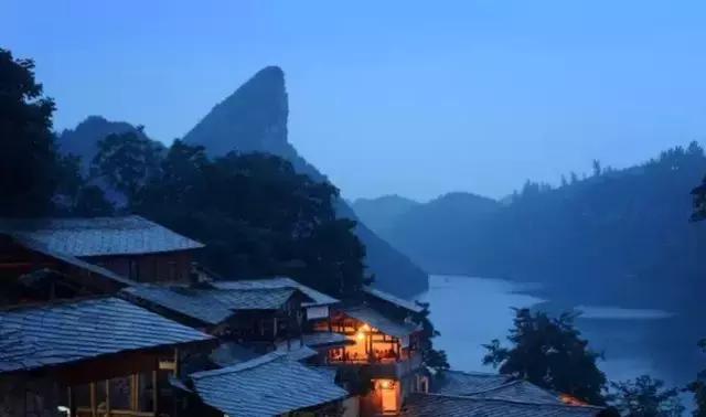 贵阳哪里适合情侣旅游，去贵阳郊外寻一处民俗村