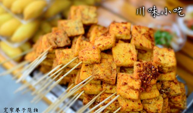 宽窄巷子的特色，宽窄巷子的特色美食（宽窄巷子的美食）