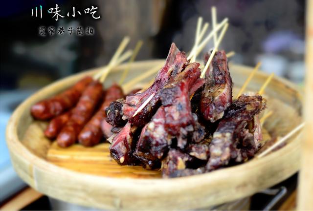 宽窄巷子的特色，宽窄巷子的特色美食（宽窄巷子的美食）