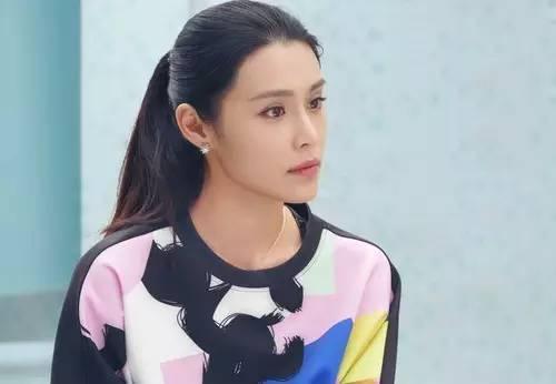 张嘉译有几个妻子，张嘉译的历任妻子（张嘉译的老婆是她）