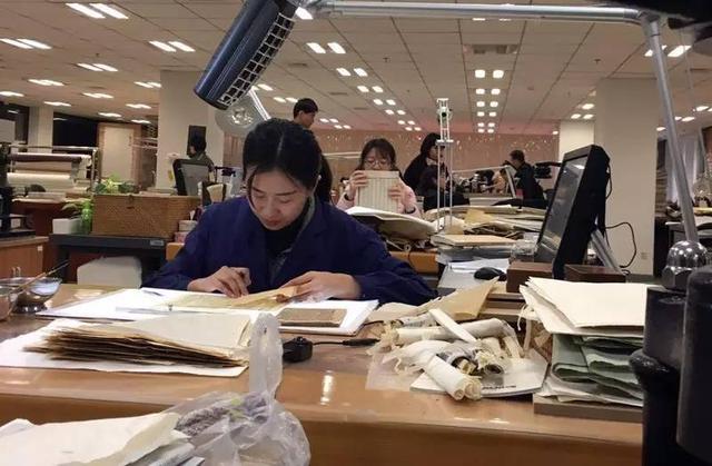 珍贵古籍修复，一本残破古籍如何起死回生