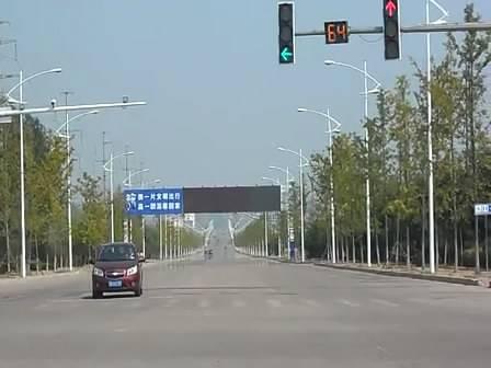 人行道可以掉头吗，人行道不能掉头吗（调头是在斑马线里还是过了斑马线）